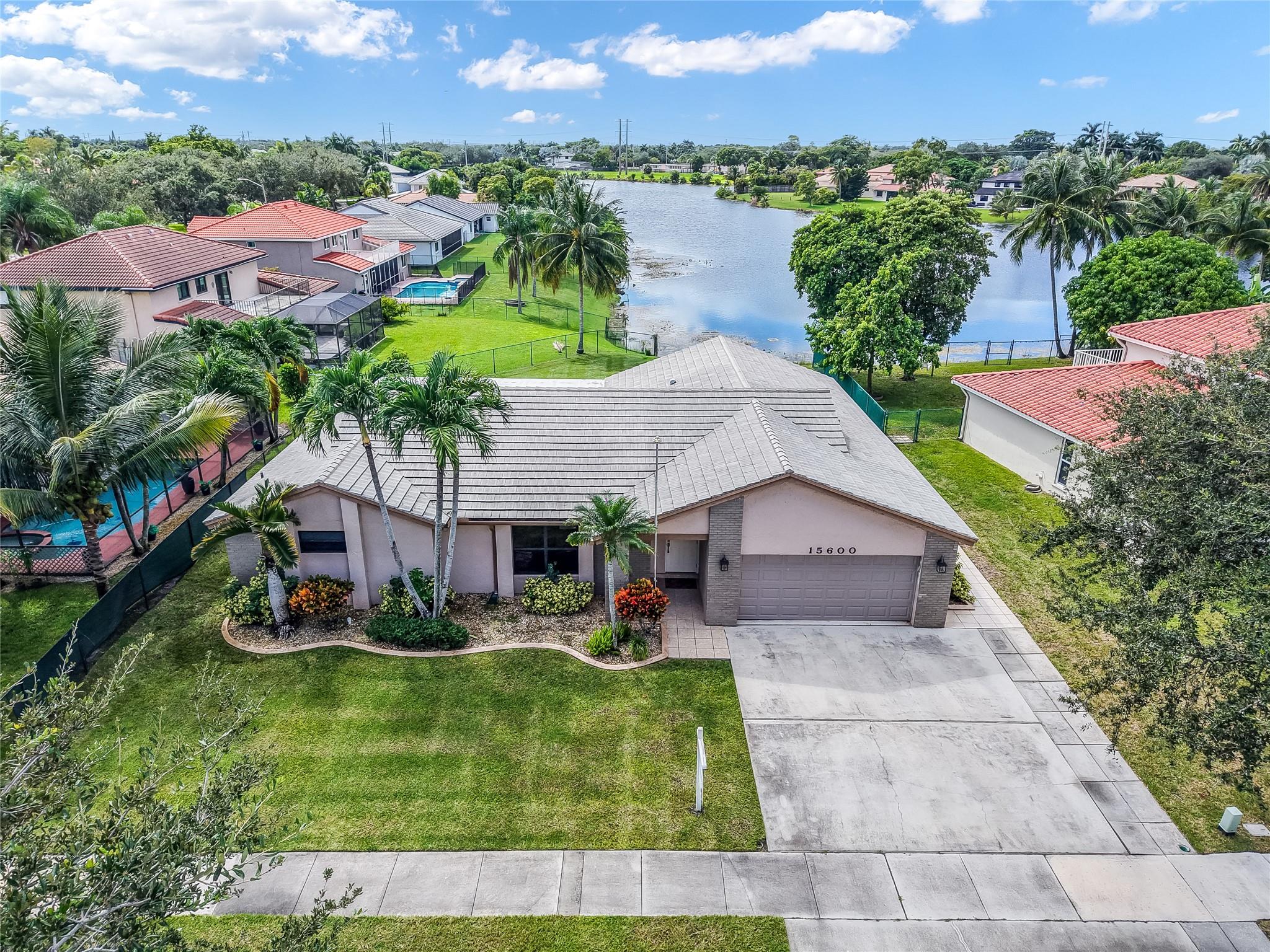 15600 Huntridge Rd