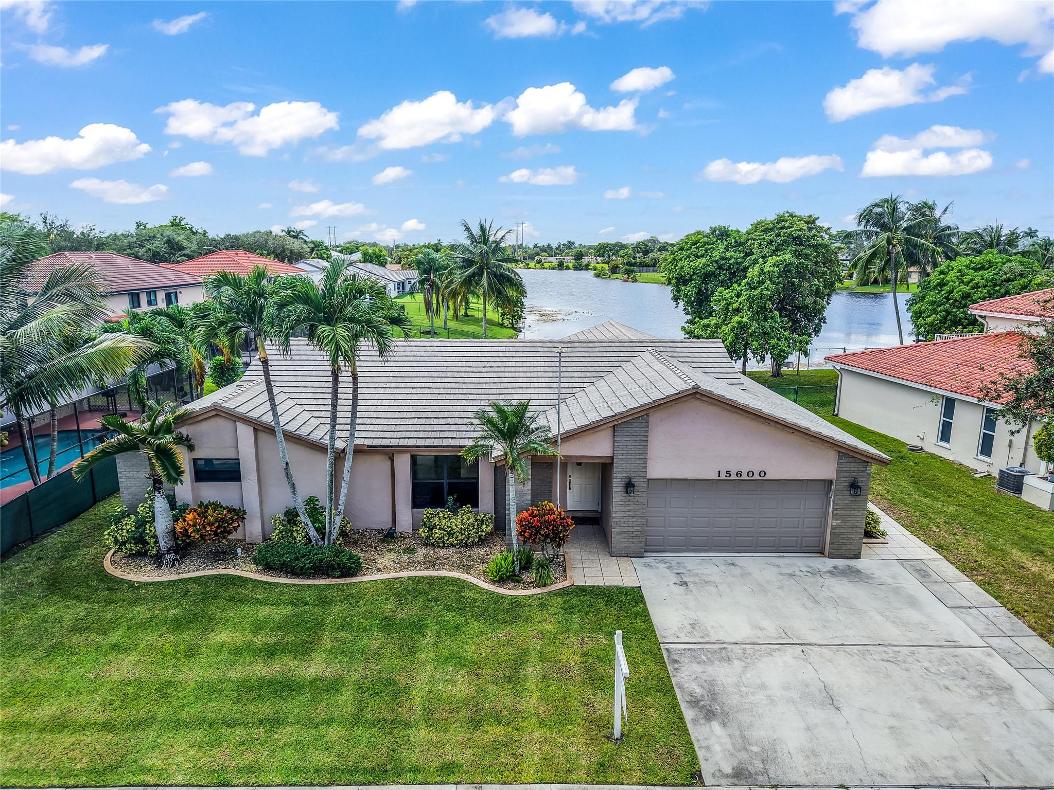 15600 Huntridge Rd