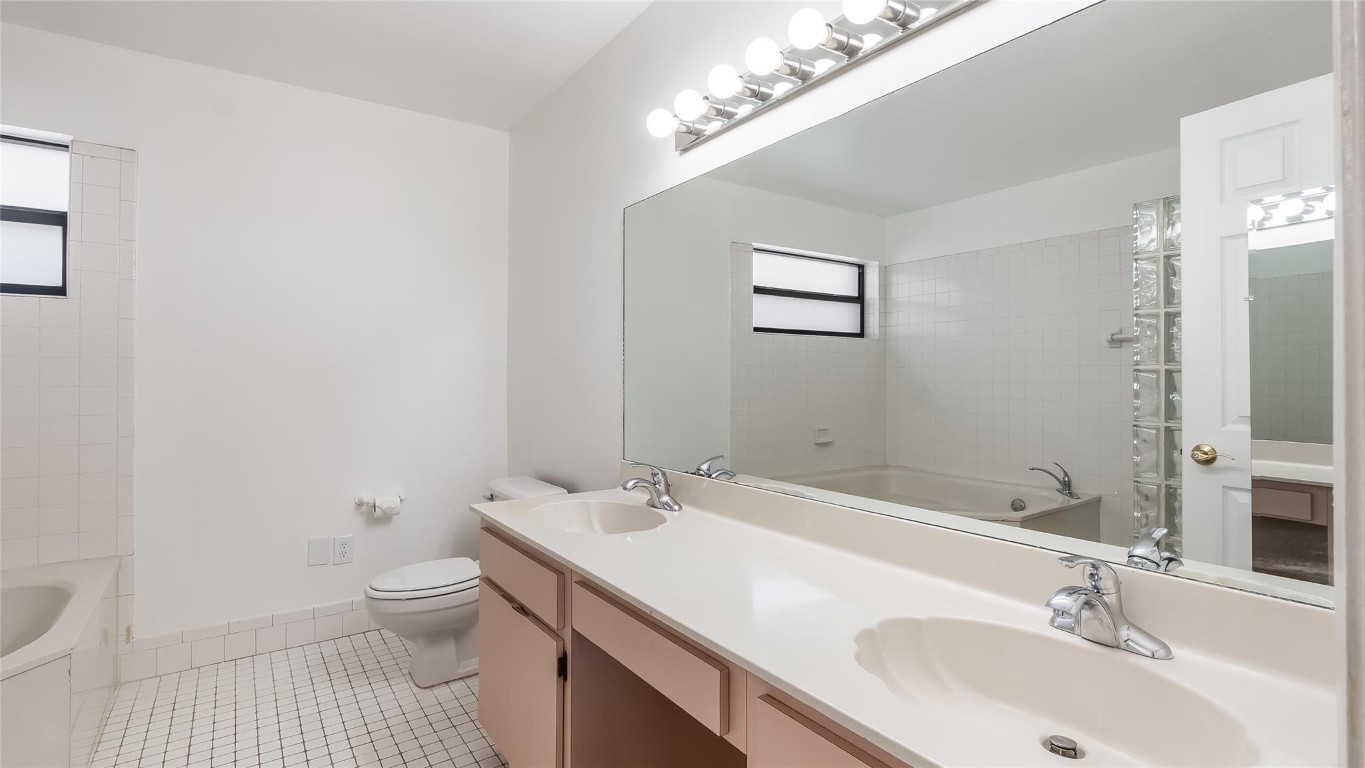 HAWKES BLUFF - Residential