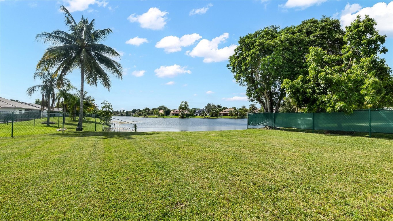 HAWKES BLUFF - Residential