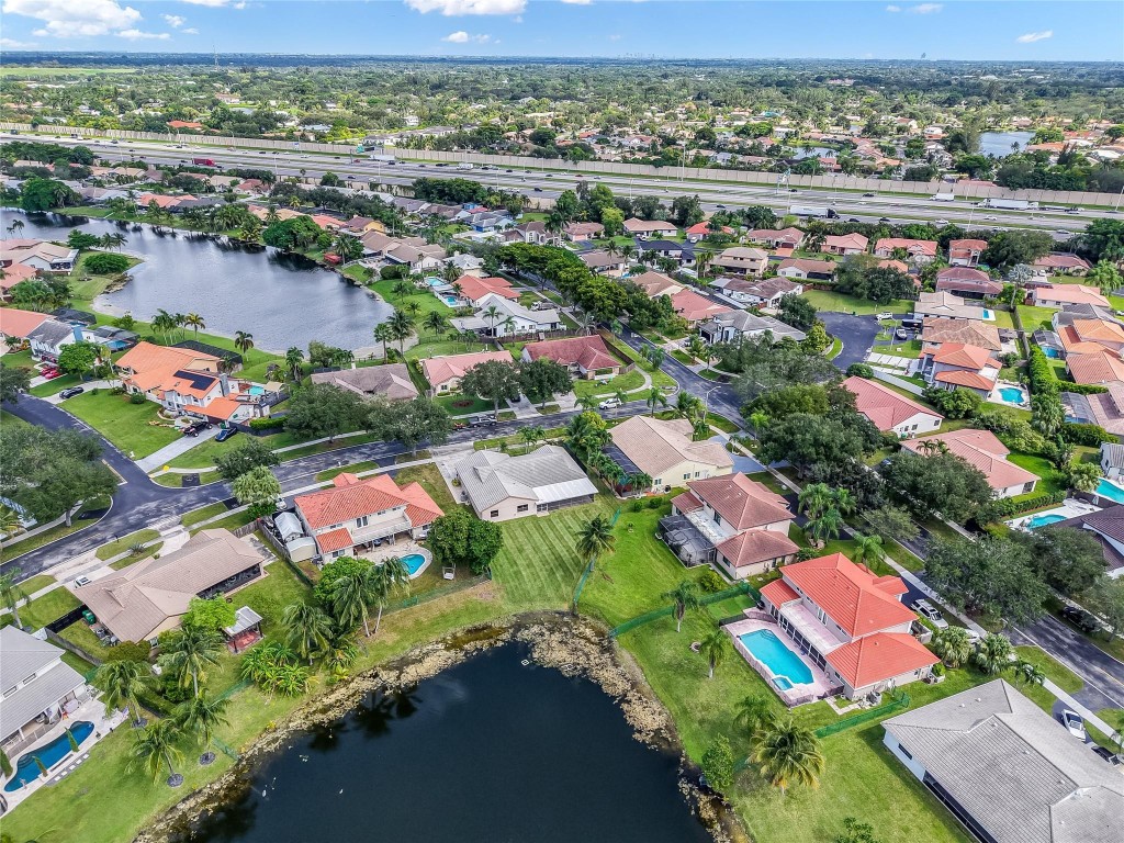 HAWKES BLUFF - Residential