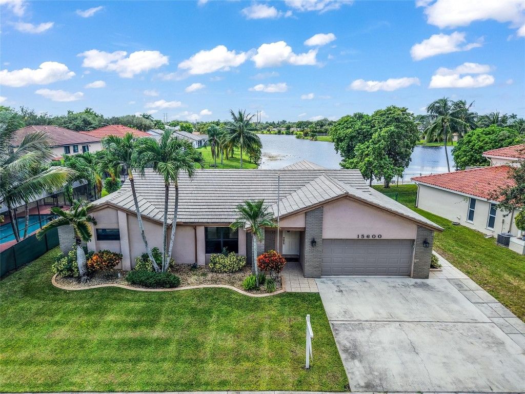 Photo of 15600 Huntridge Road, Davie, FL 33331 (MLS # F10531786)