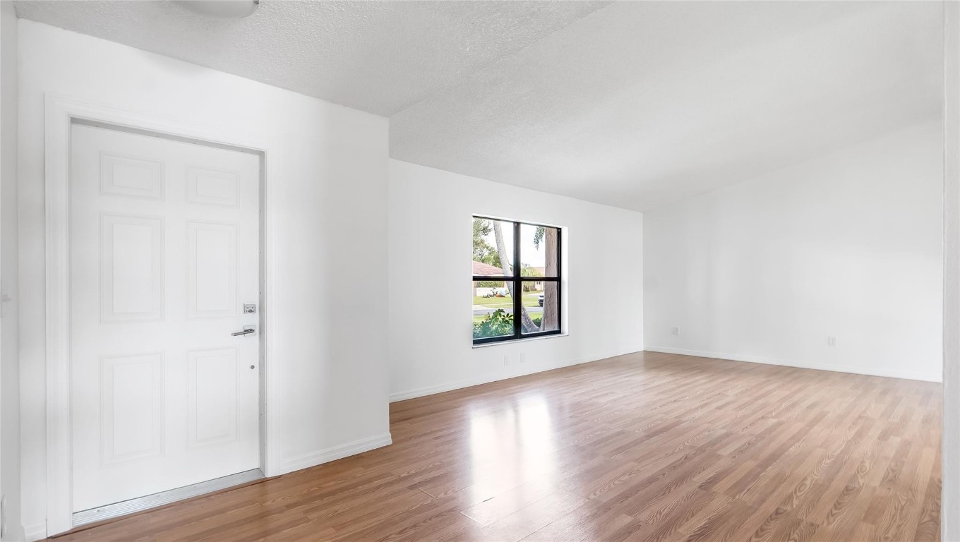 HAWKES BLUFF - Residential