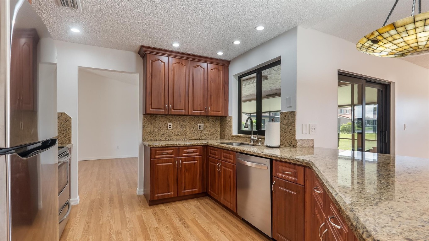 HAWKES BLUFF - Residential