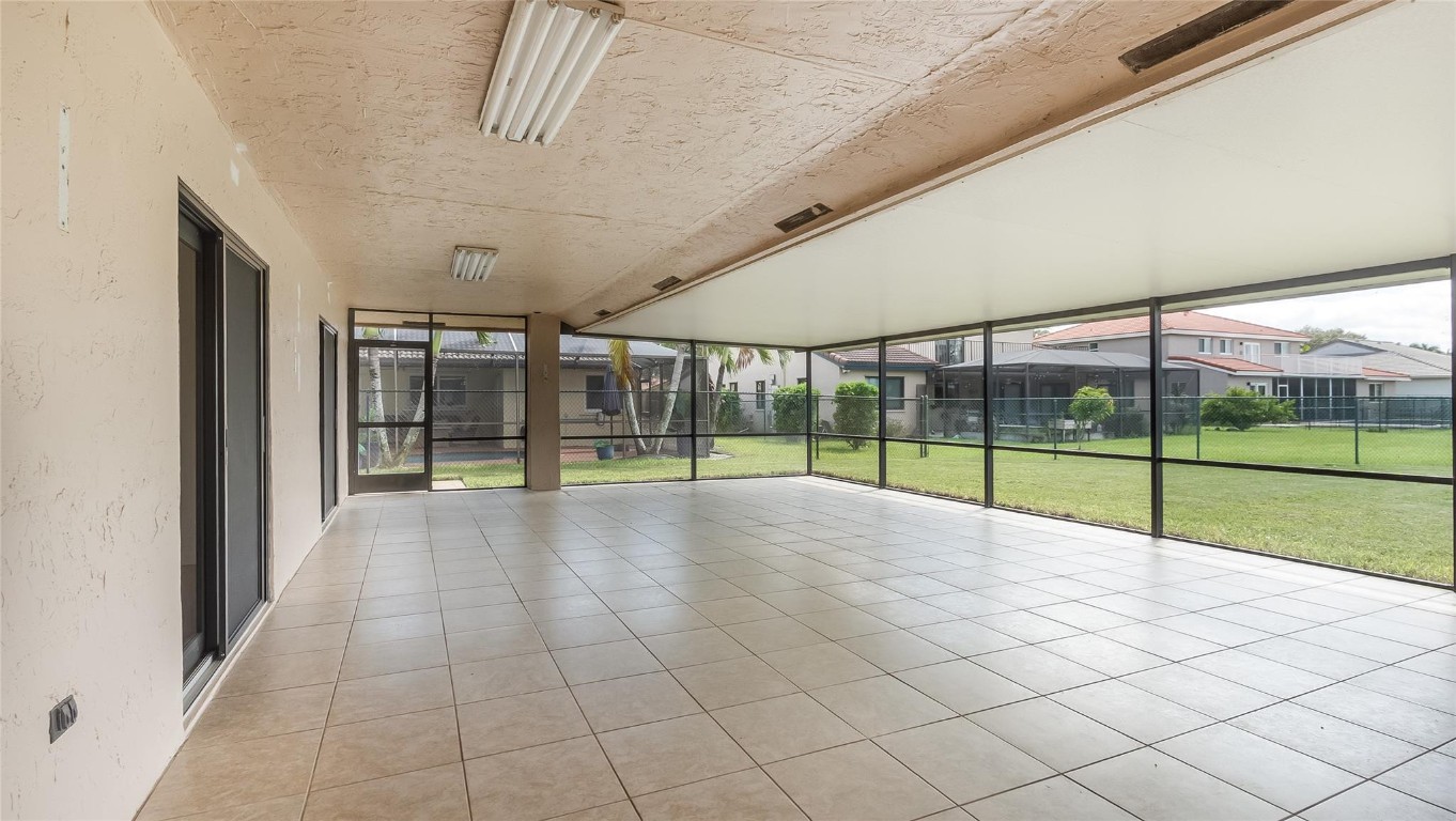 HAWKES BLUFF - Residential