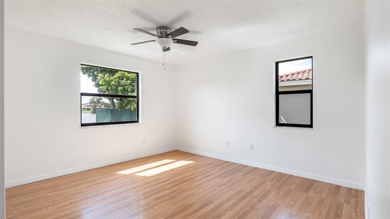 HAWKES BLUFF - Residential