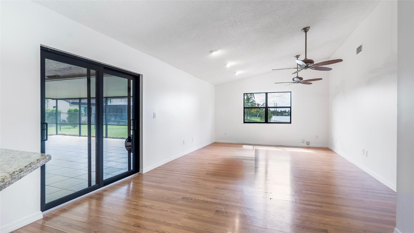 HAWKES BLUFF - Residential