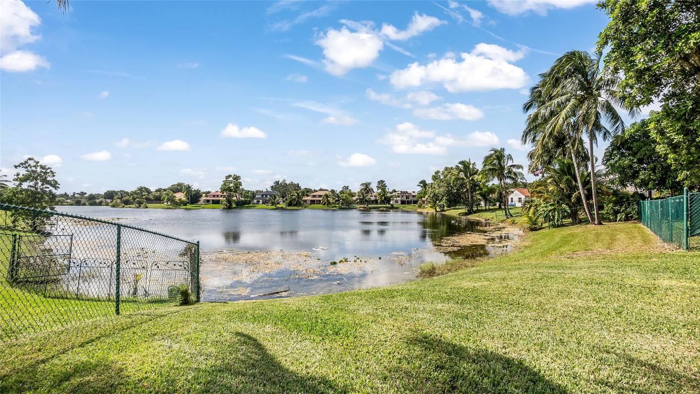 HAWKES BLUFF - Residential