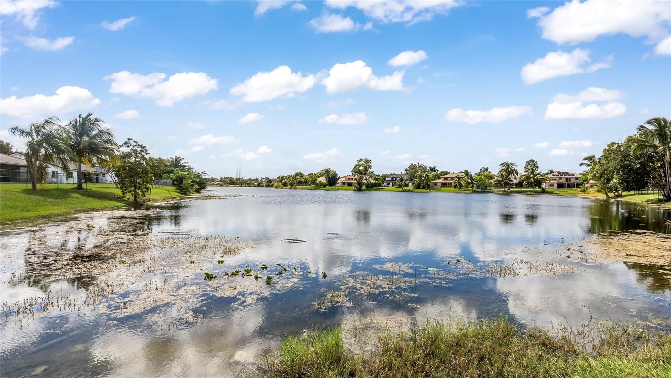 HAWKES BLUFF - Residential