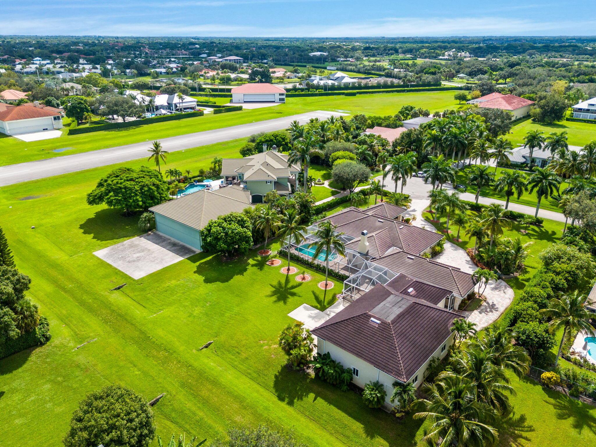WELLINGTON AERO CLUB OF T - Residential