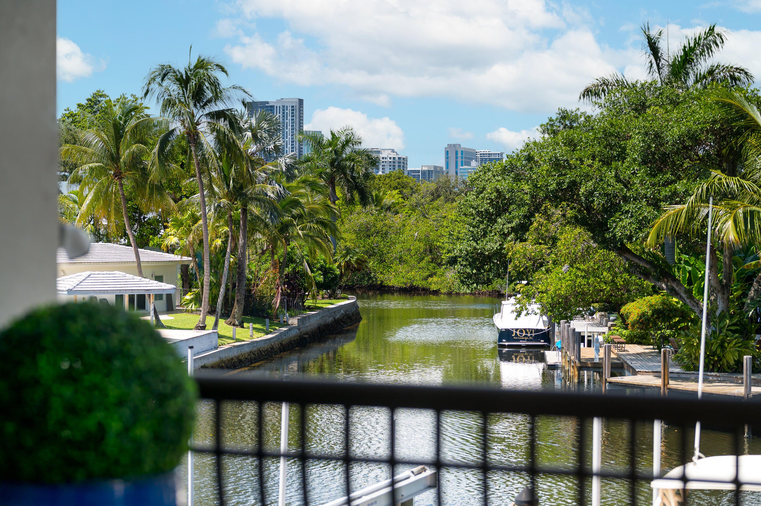 411 Hendricks Isle
