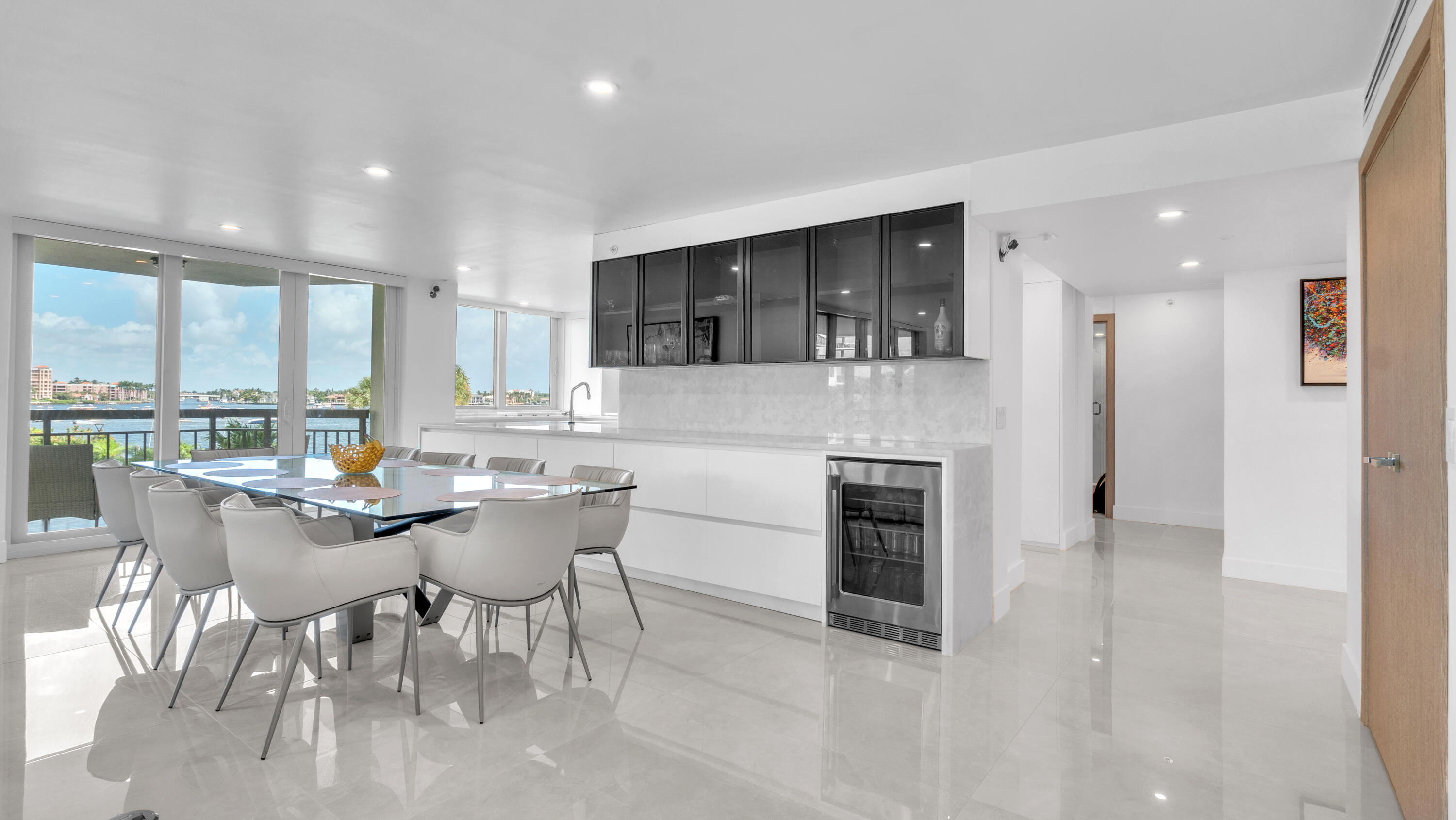 CARLTON CONDO - Residential