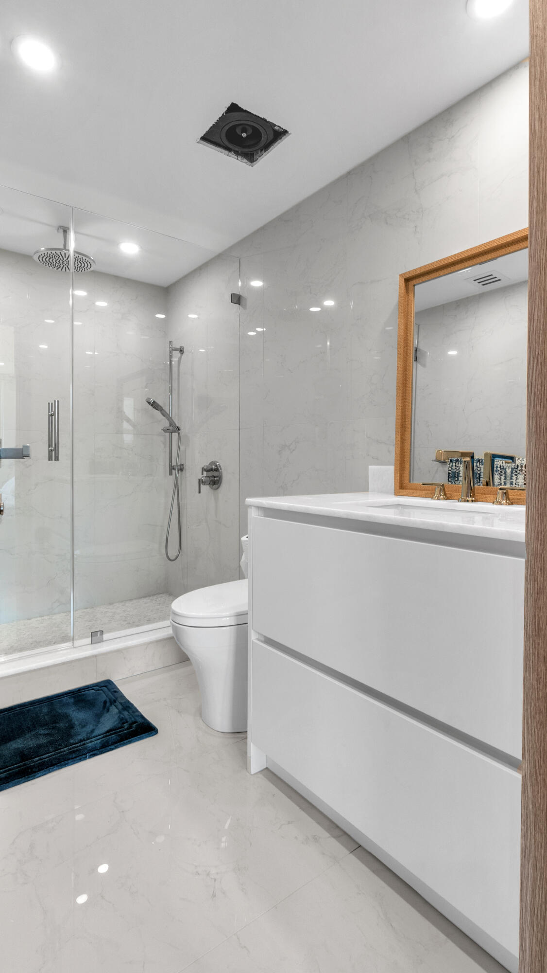 CARLTON CONDO - Residential