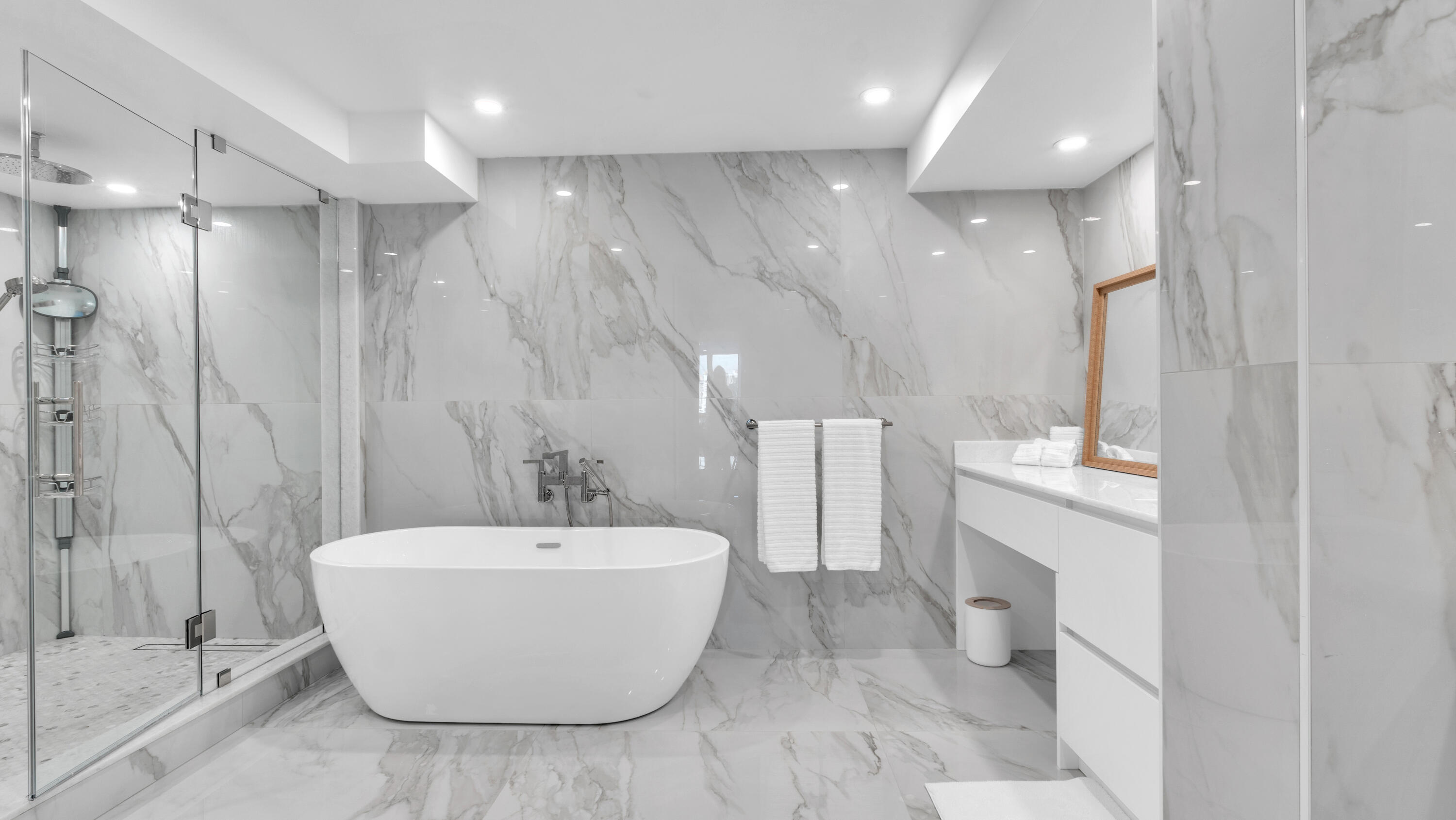 CARLTON CONDO - Residential