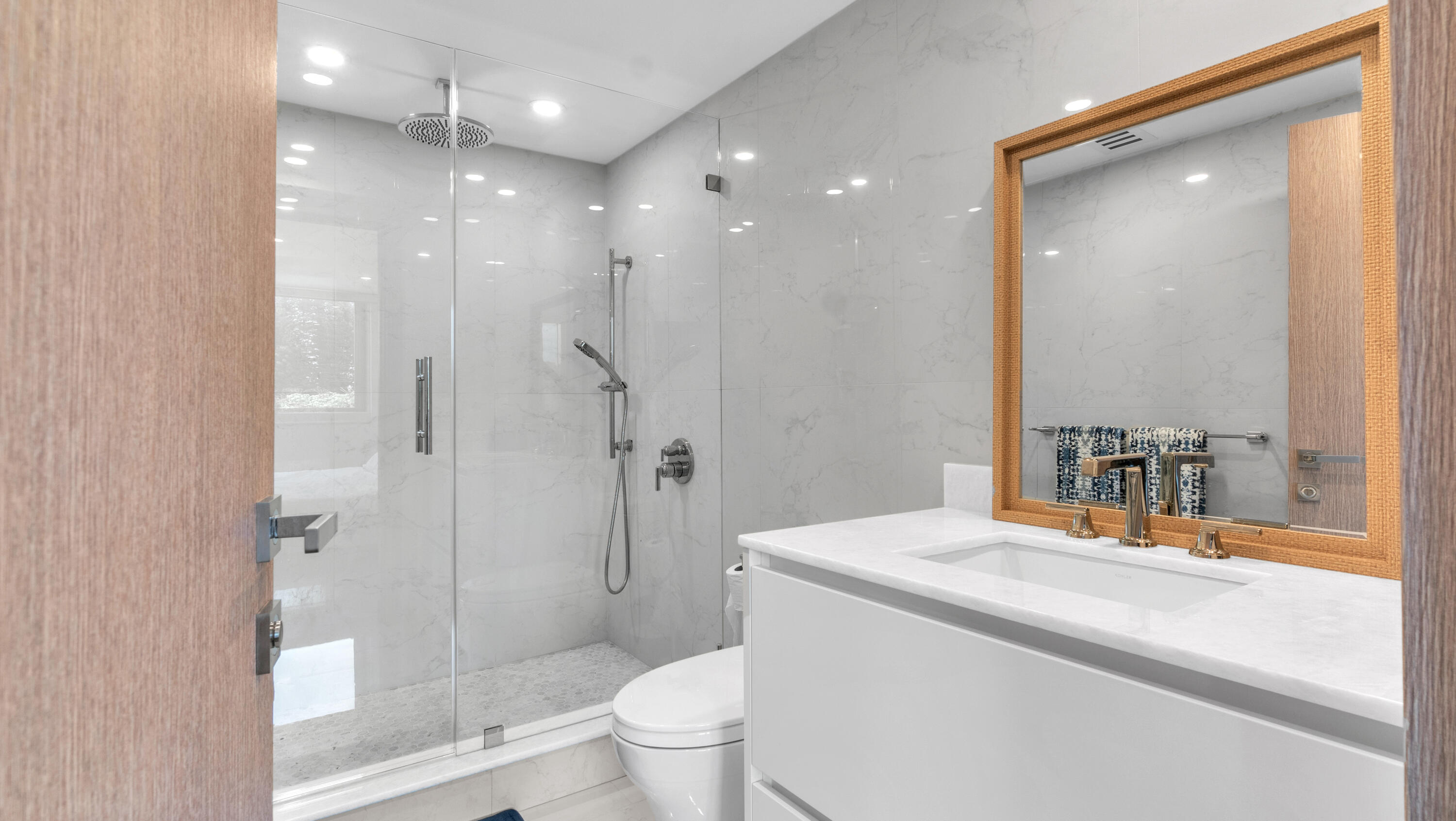 CARLTON CONDO - Residential