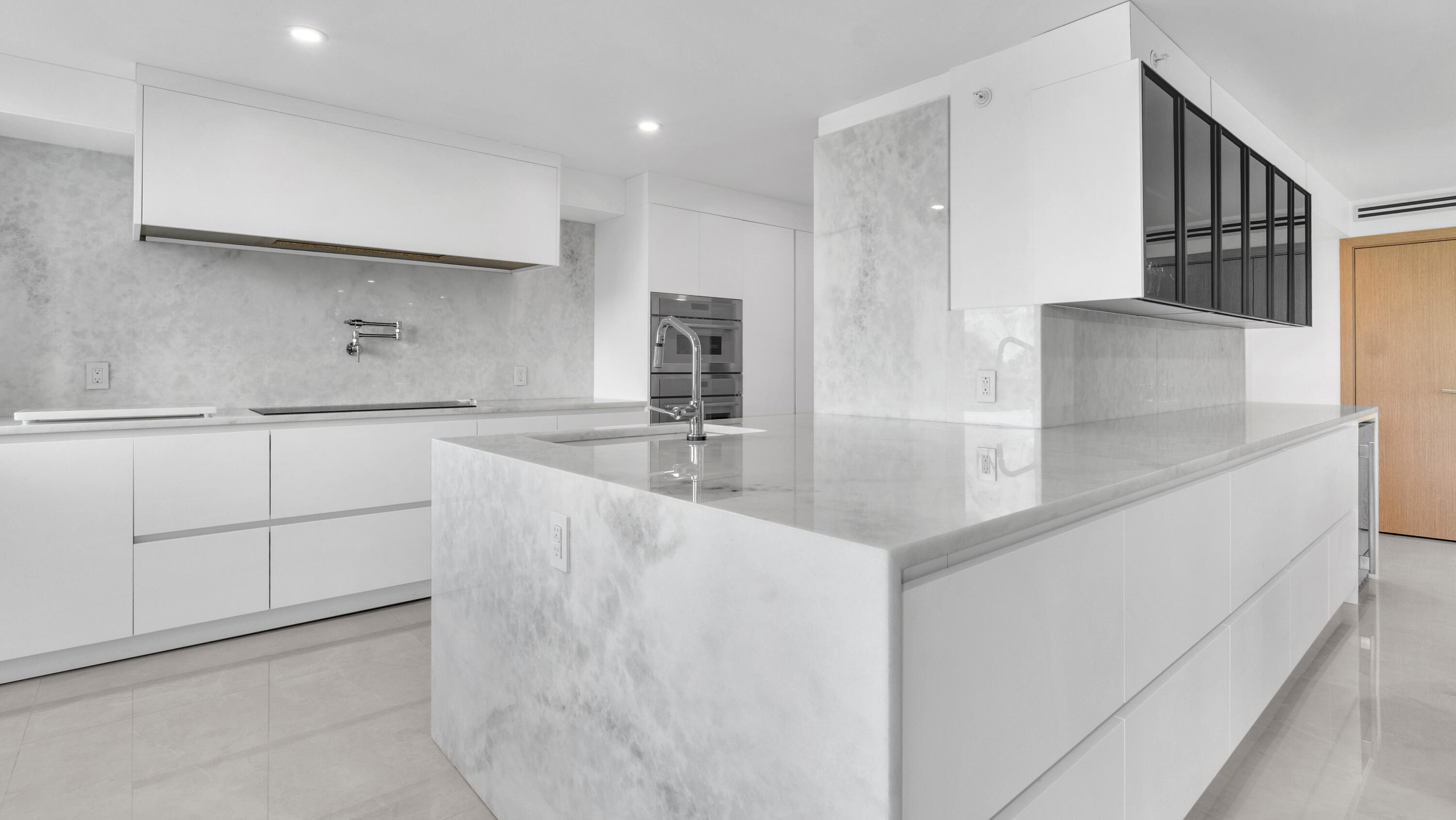 CARLTON CONDO - Residential