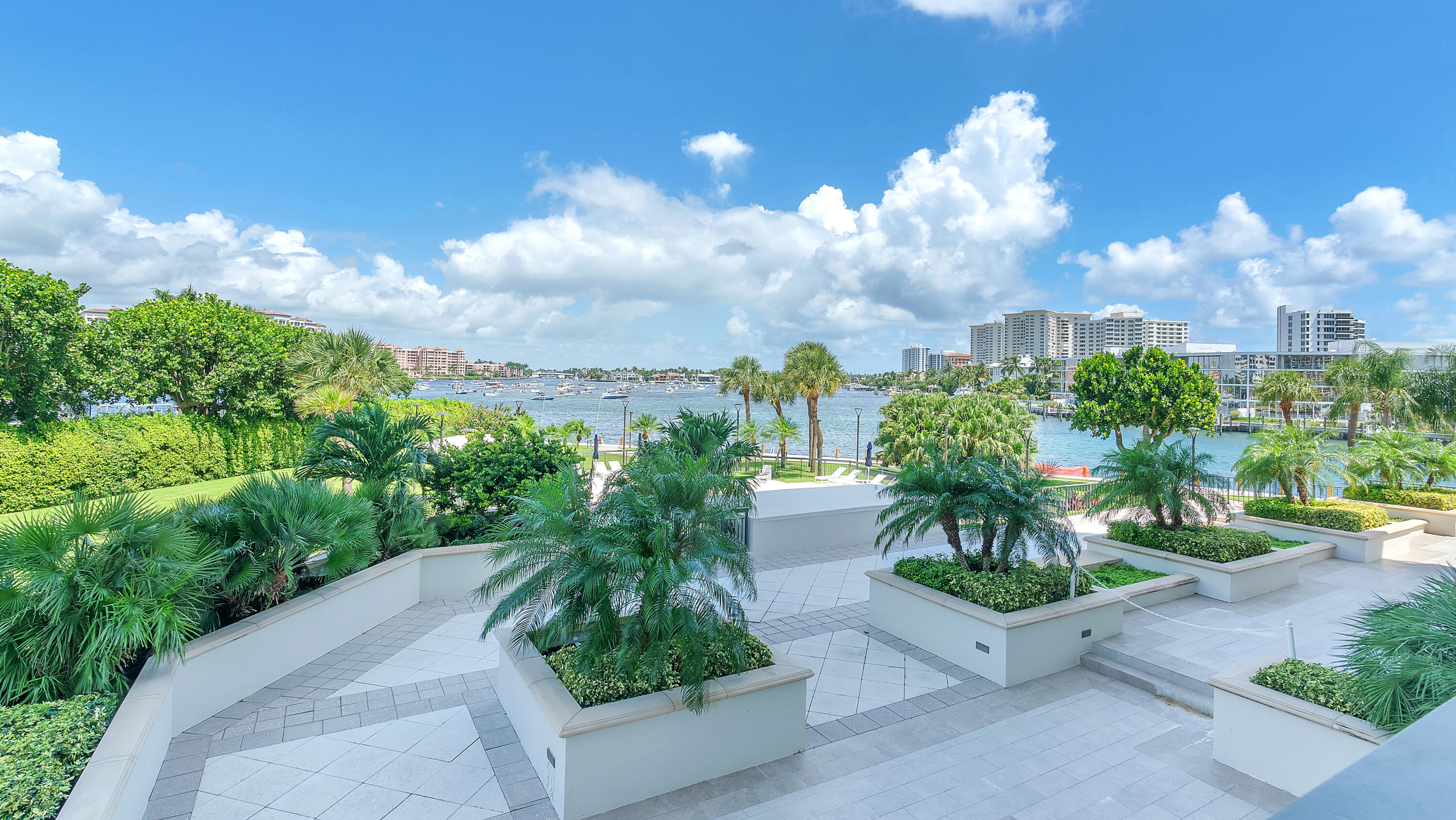 CARLTON CONDO - Residential