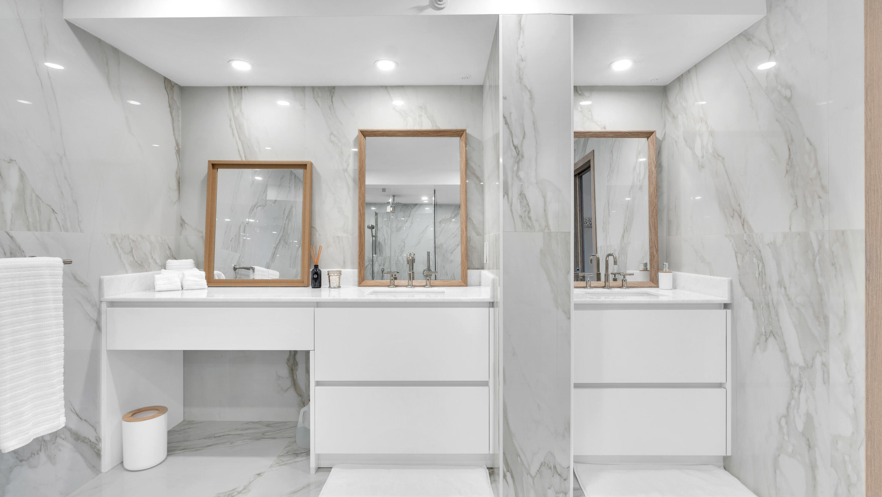 CARLTON CONDO - Residential