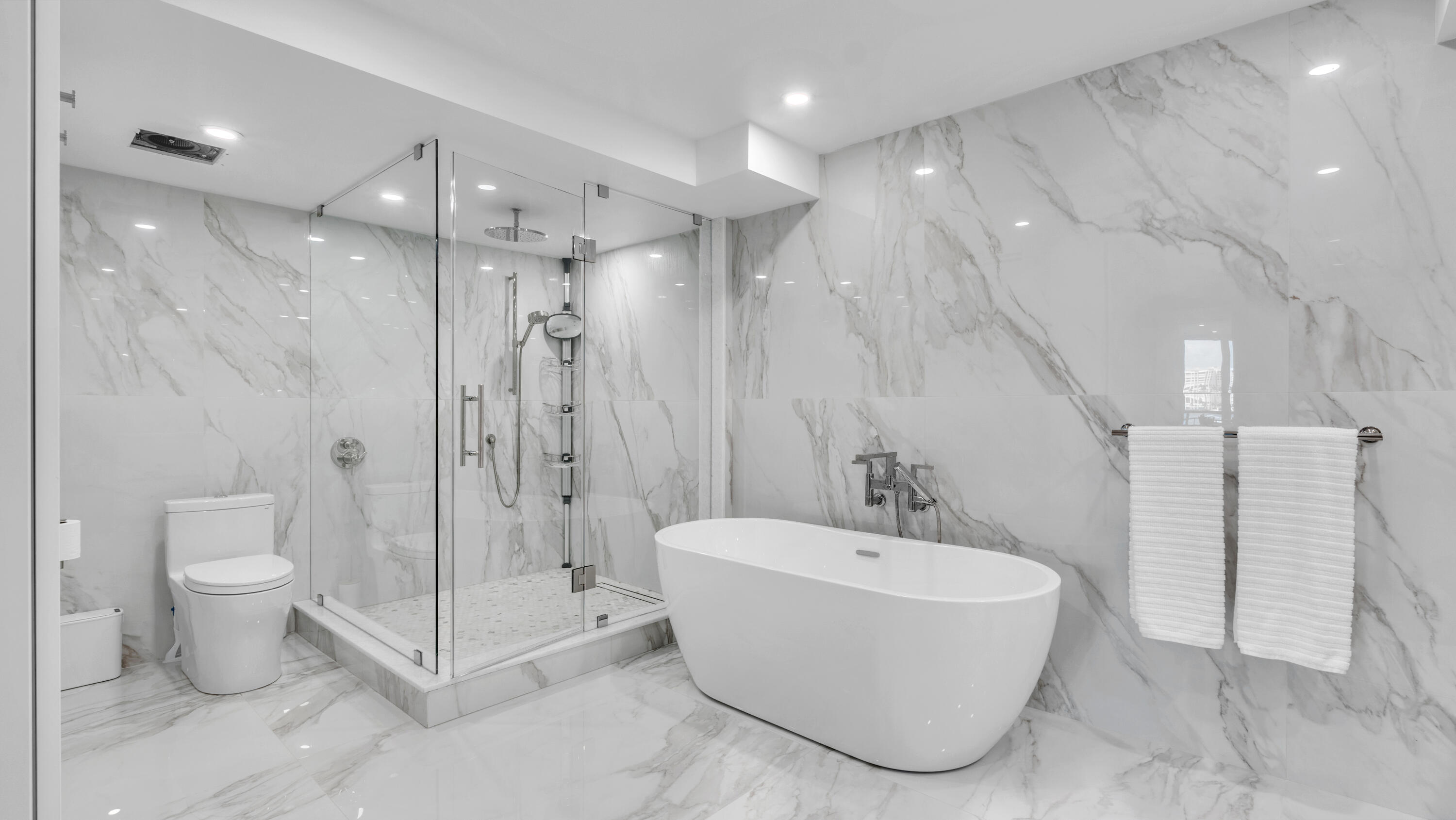 CARLTON CONDO - Residential