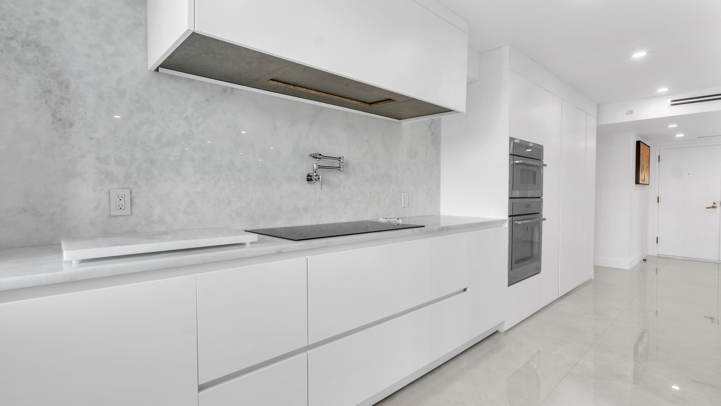 CARLTON CONDO - Residential