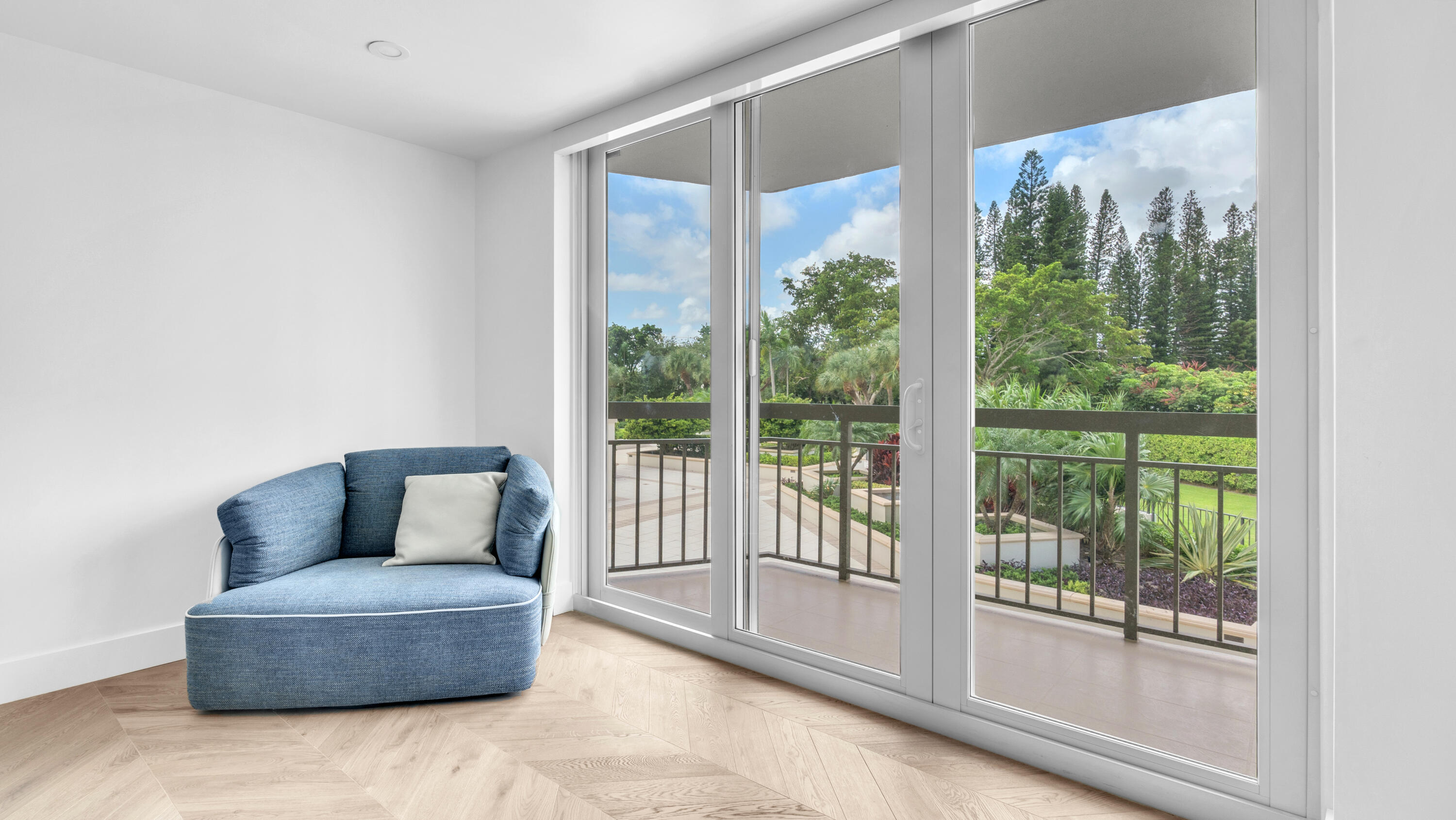 CARLTON CONDO - Residential