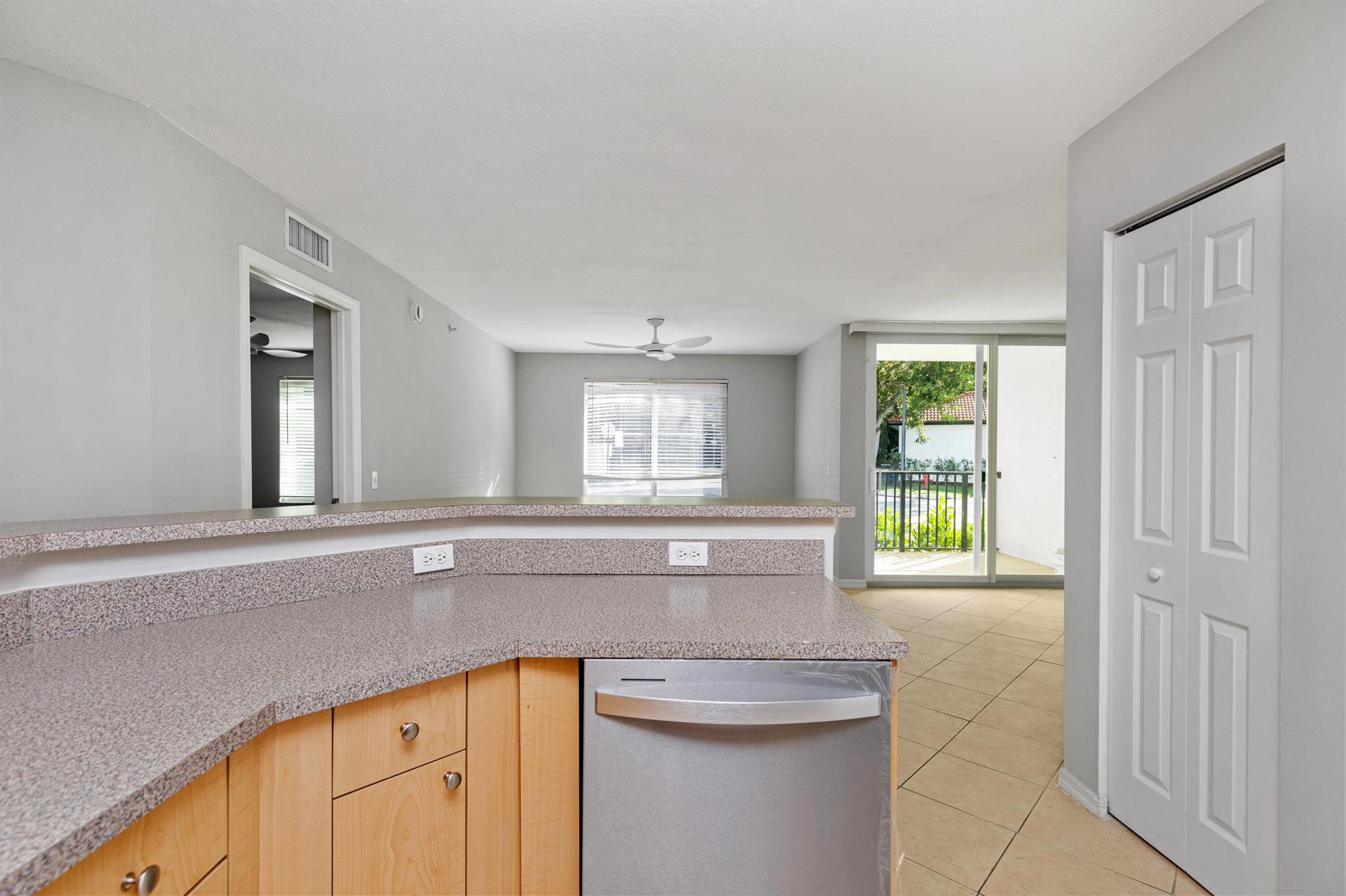 VILLA DEL SOL CONDO - Residential