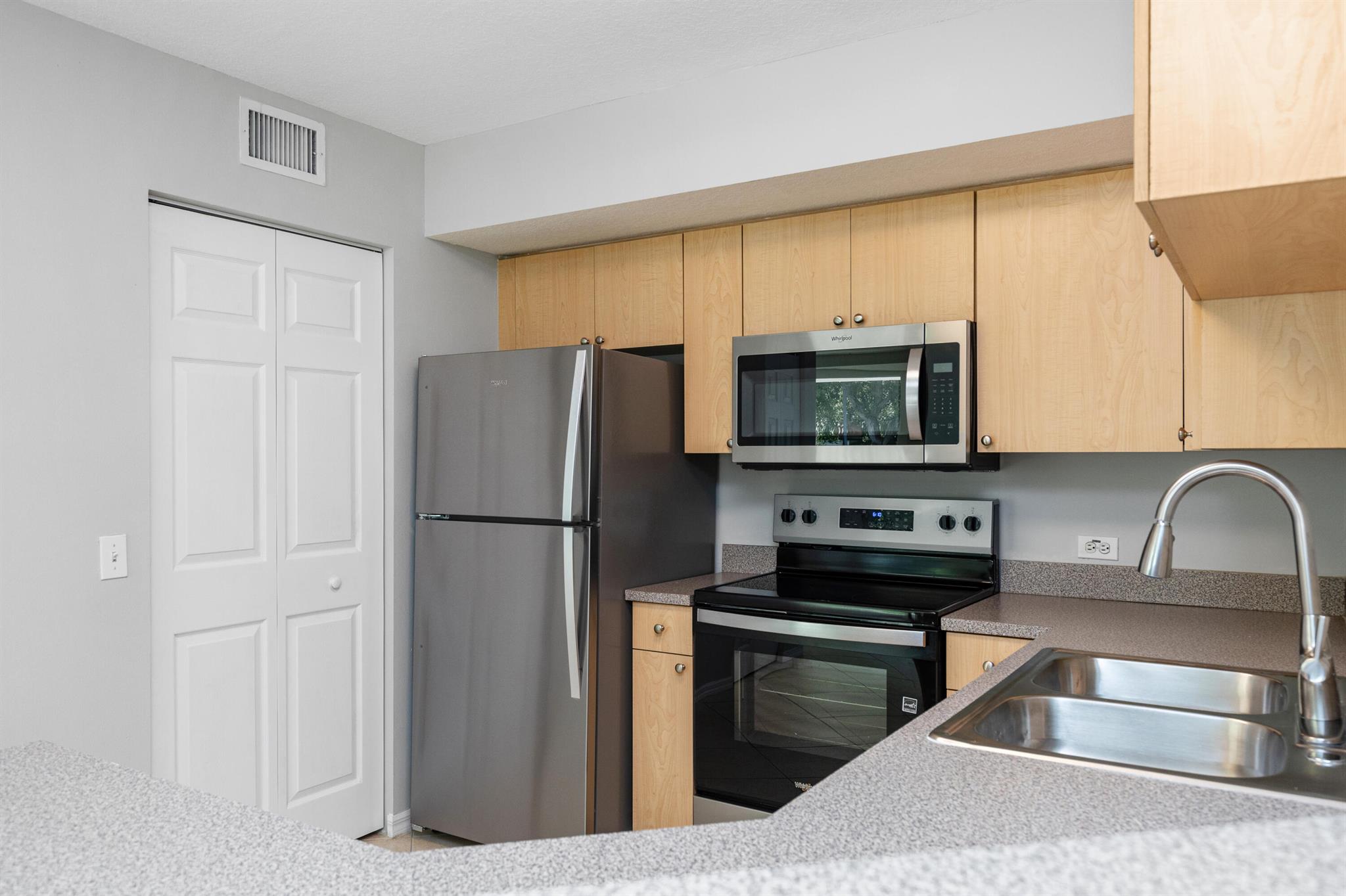 VILLA DEL SOL CONDO - Residential