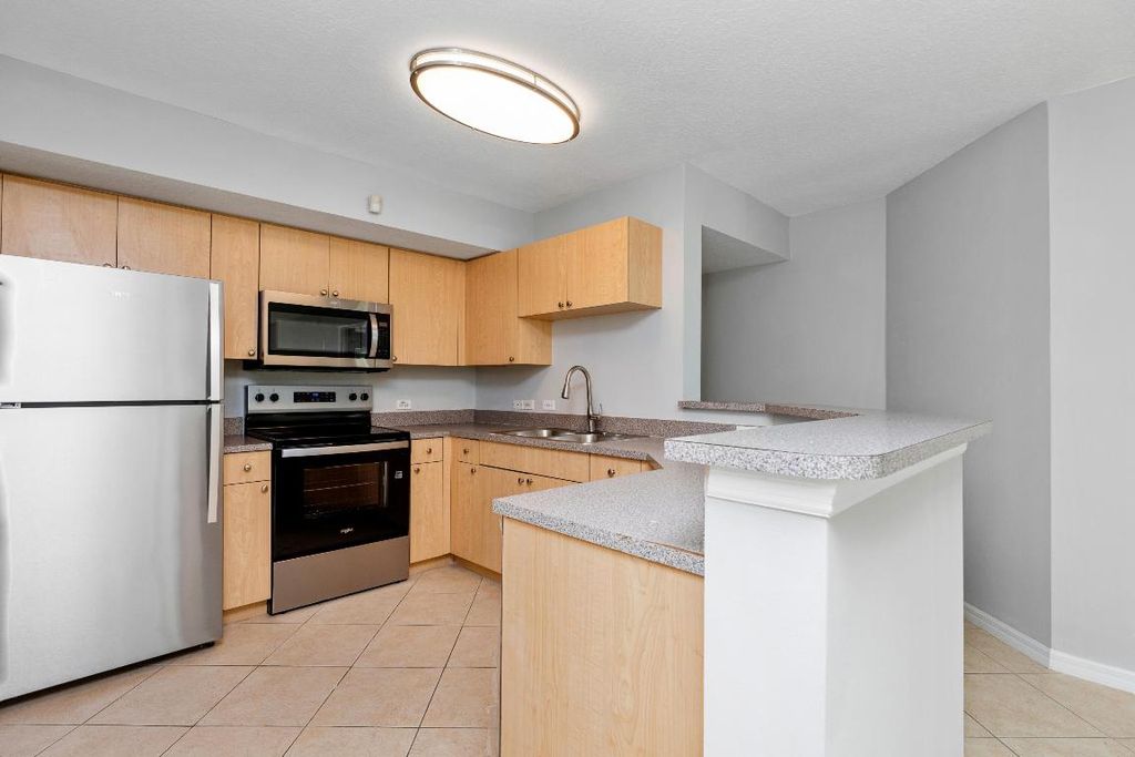 Photo of 801 Villa Circle, Boynton Beach, FL 33435 (MLS # R11139960)