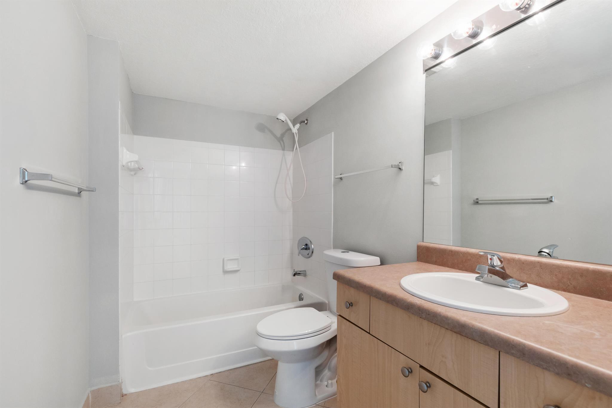 VILLA DEL SOL CONDO - Residential