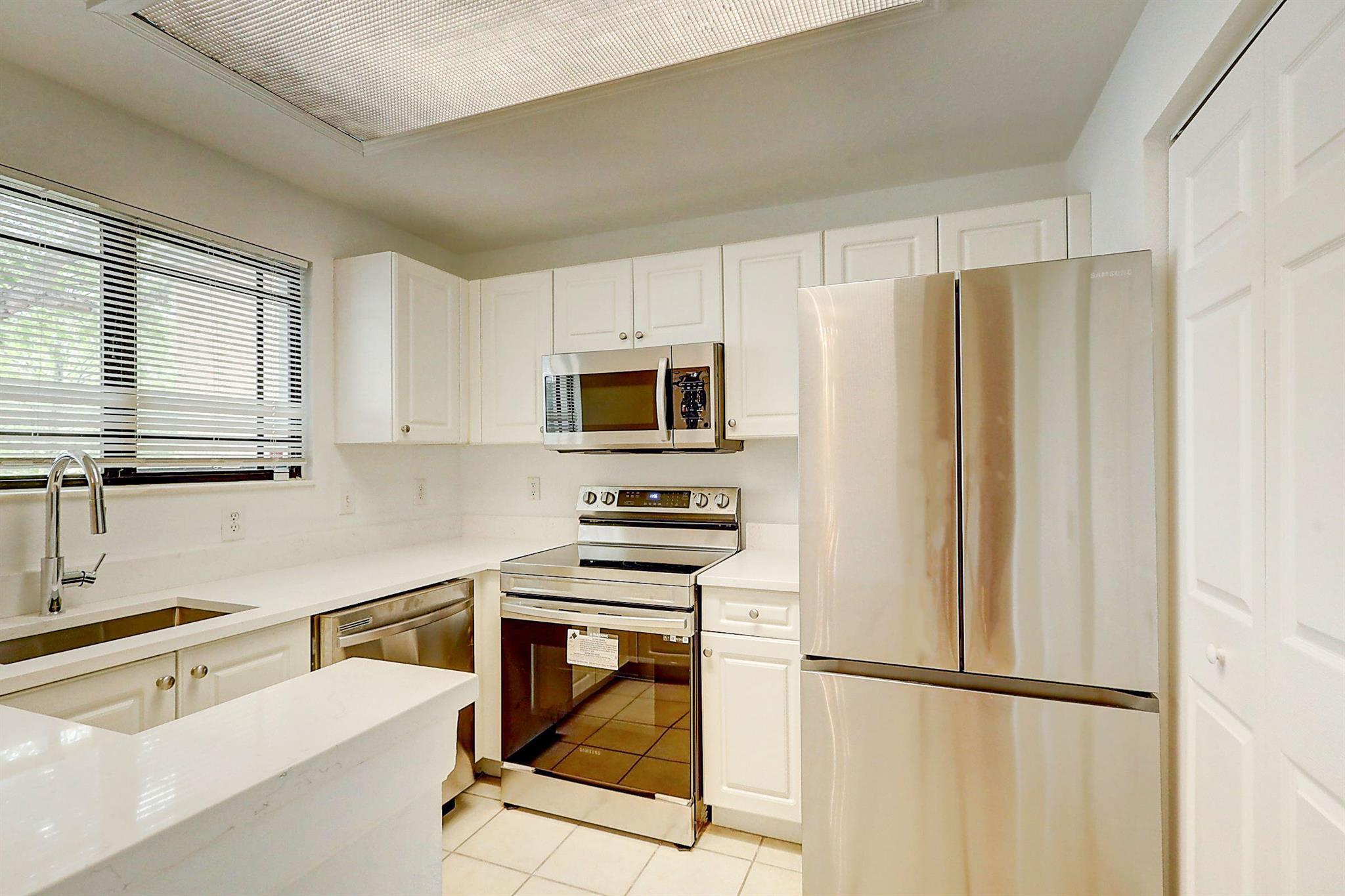 SAN MATERA THE GARDENS CONDO - Residential