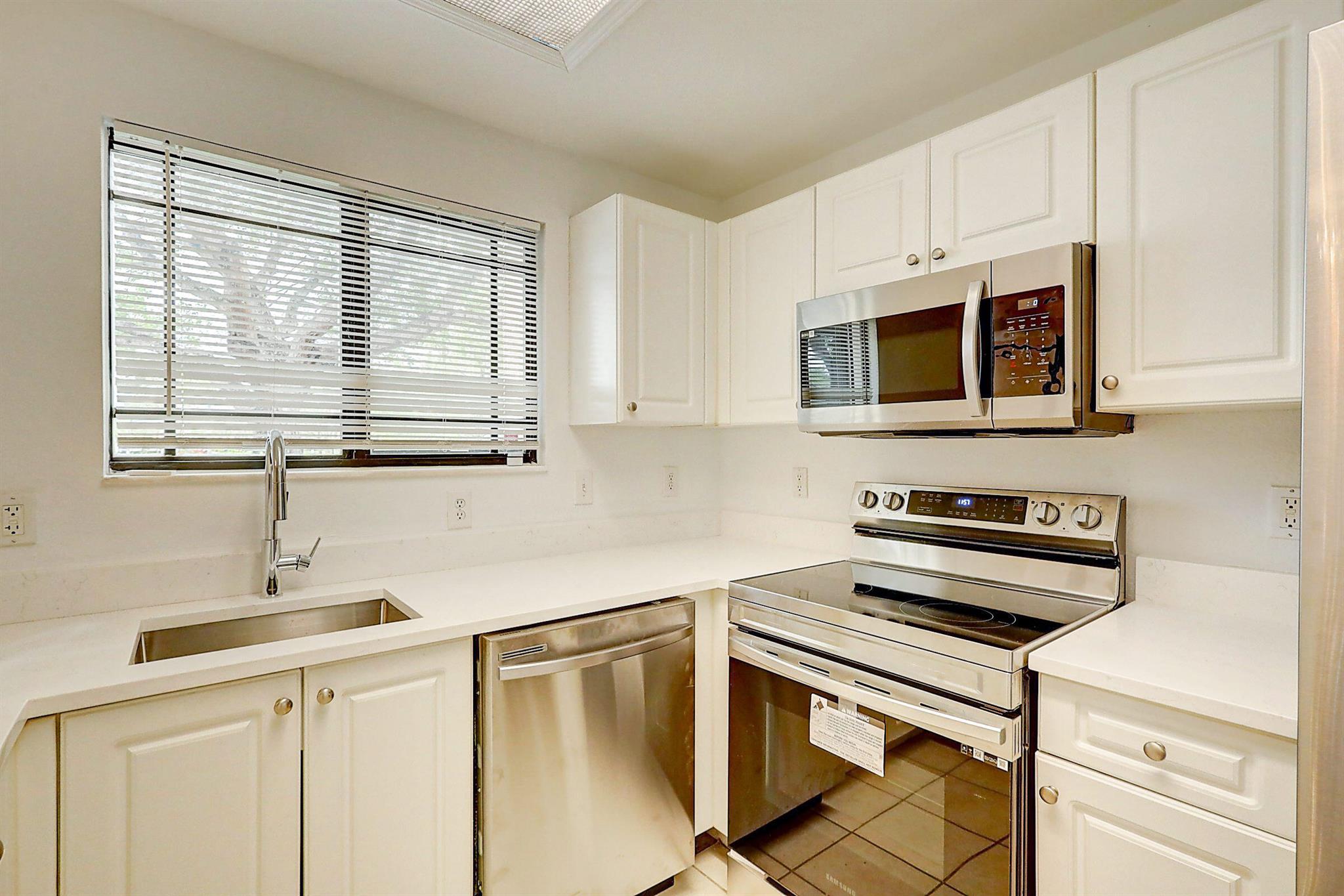 SAN MATERA THE GARDENS CONDO - Residential