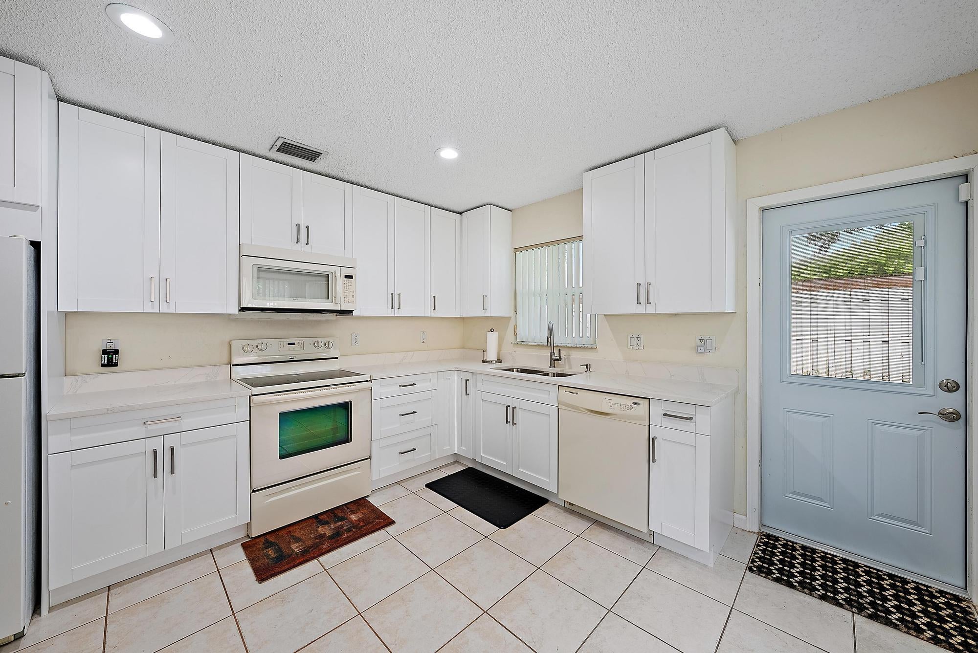 7293 Nautica Way