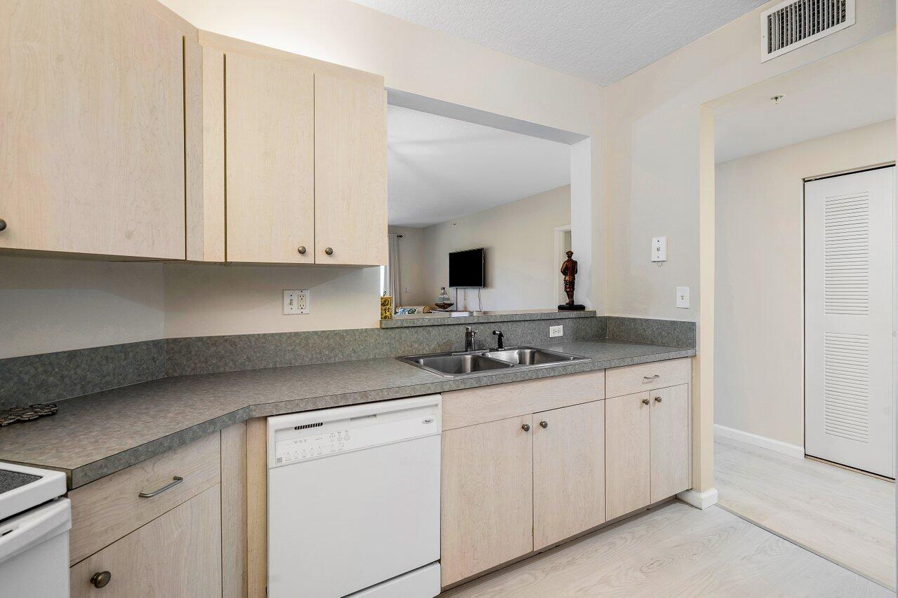 Ocean Trace - Residential Lease