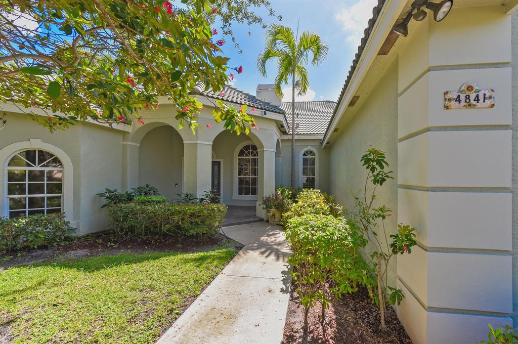 Photo of 4841 Glenn Pine Lane, Boynton Beach, FL 33436 (MLS # R11092308)
