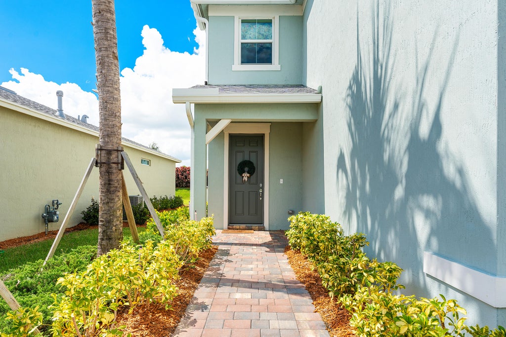 Photo of 12330 SW Myrtle Oak Drive, Port Saint Lucie, FL 34987 (MLS # R11027042)