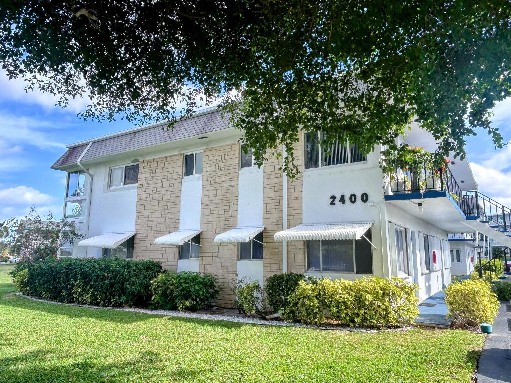 PARKVIEW VILLAS - Residential