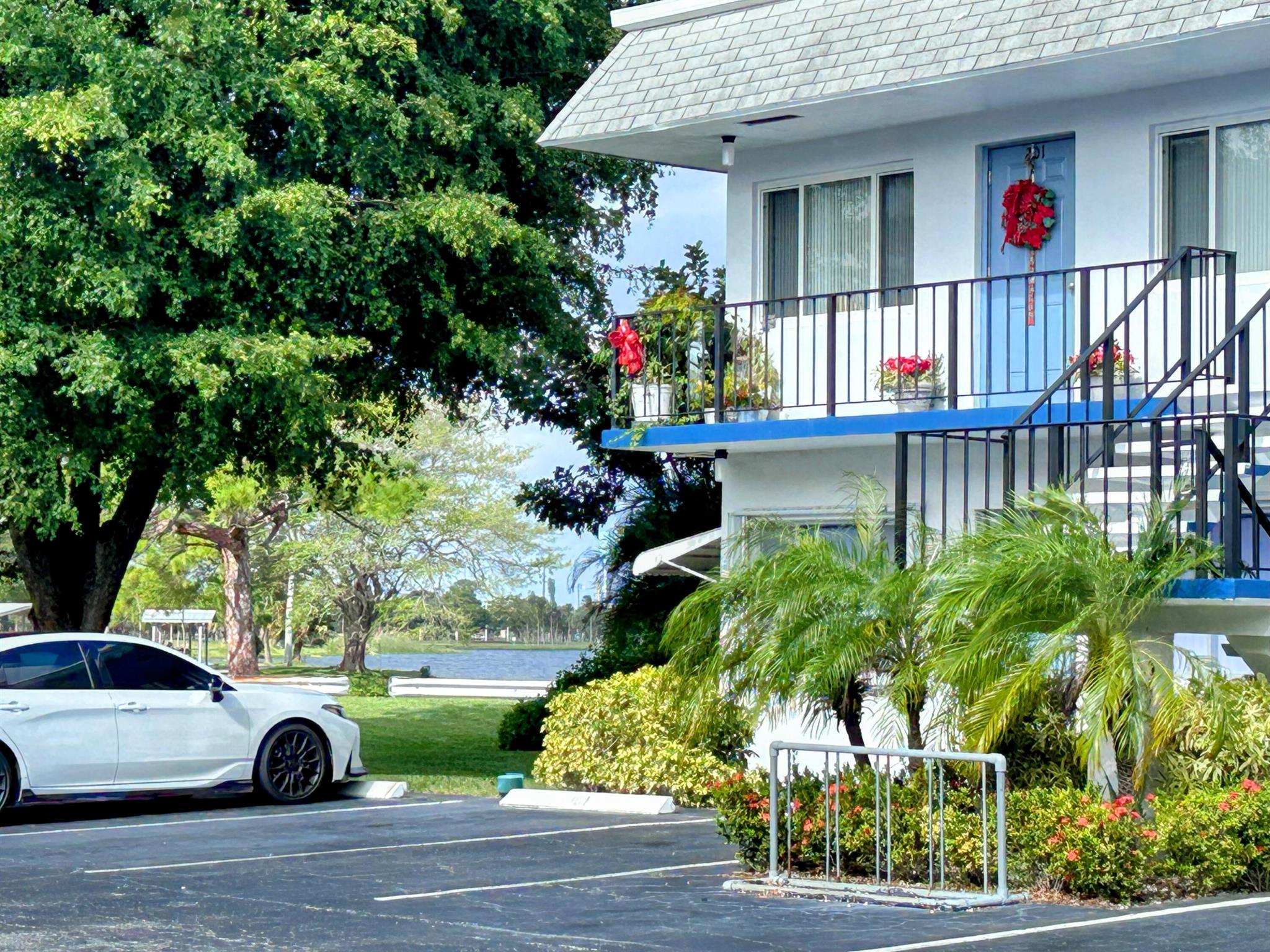 2400 Lake Osborne Drive 102