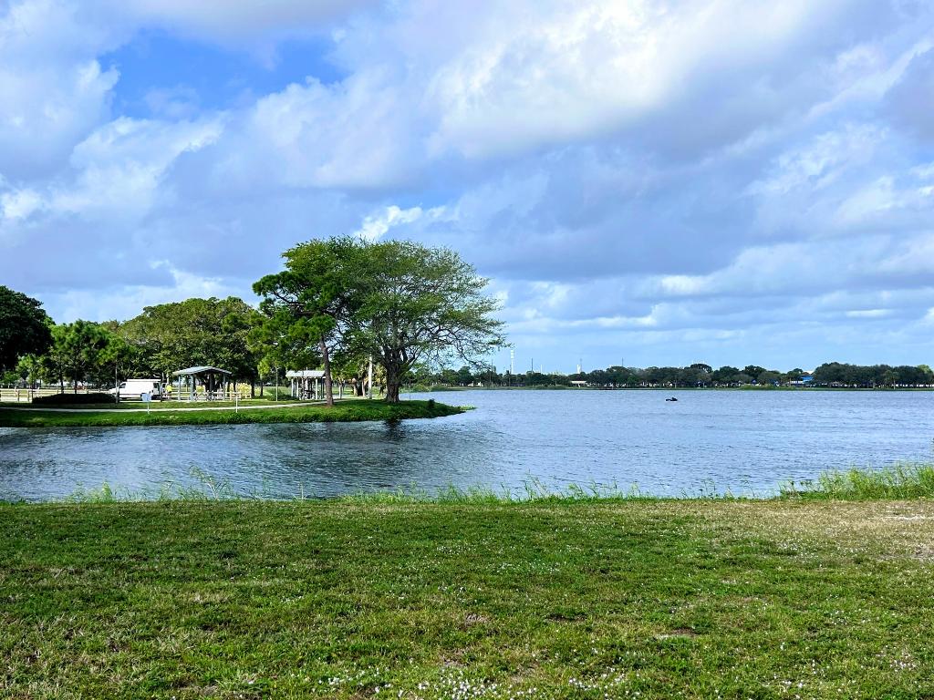 PARKVIEW VILLAS - Residential