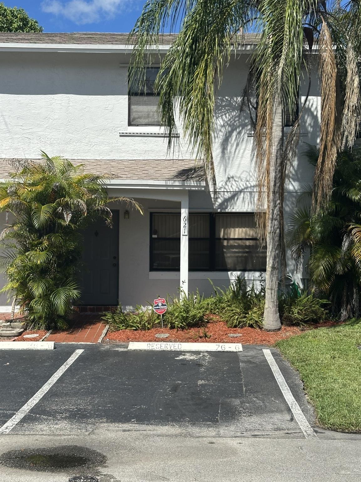 621 NW 105th Way