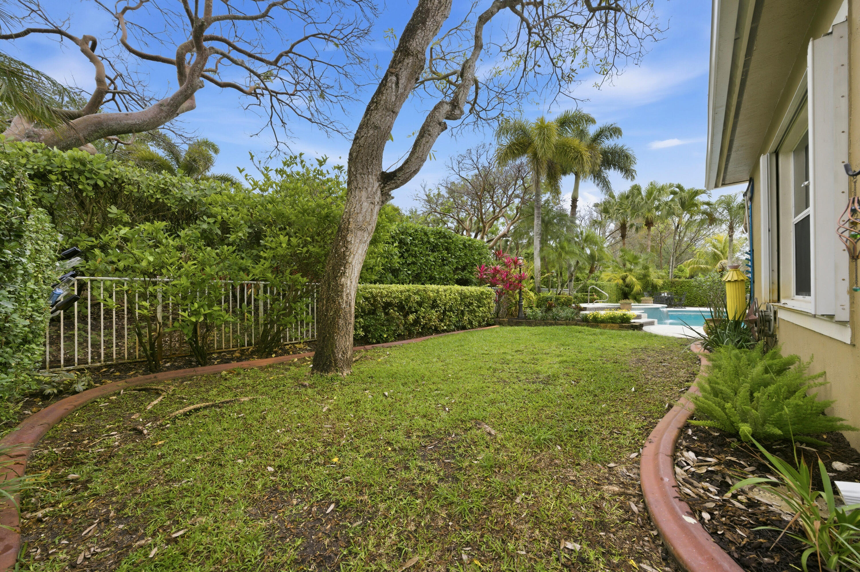 FOX RIDGE - Residential