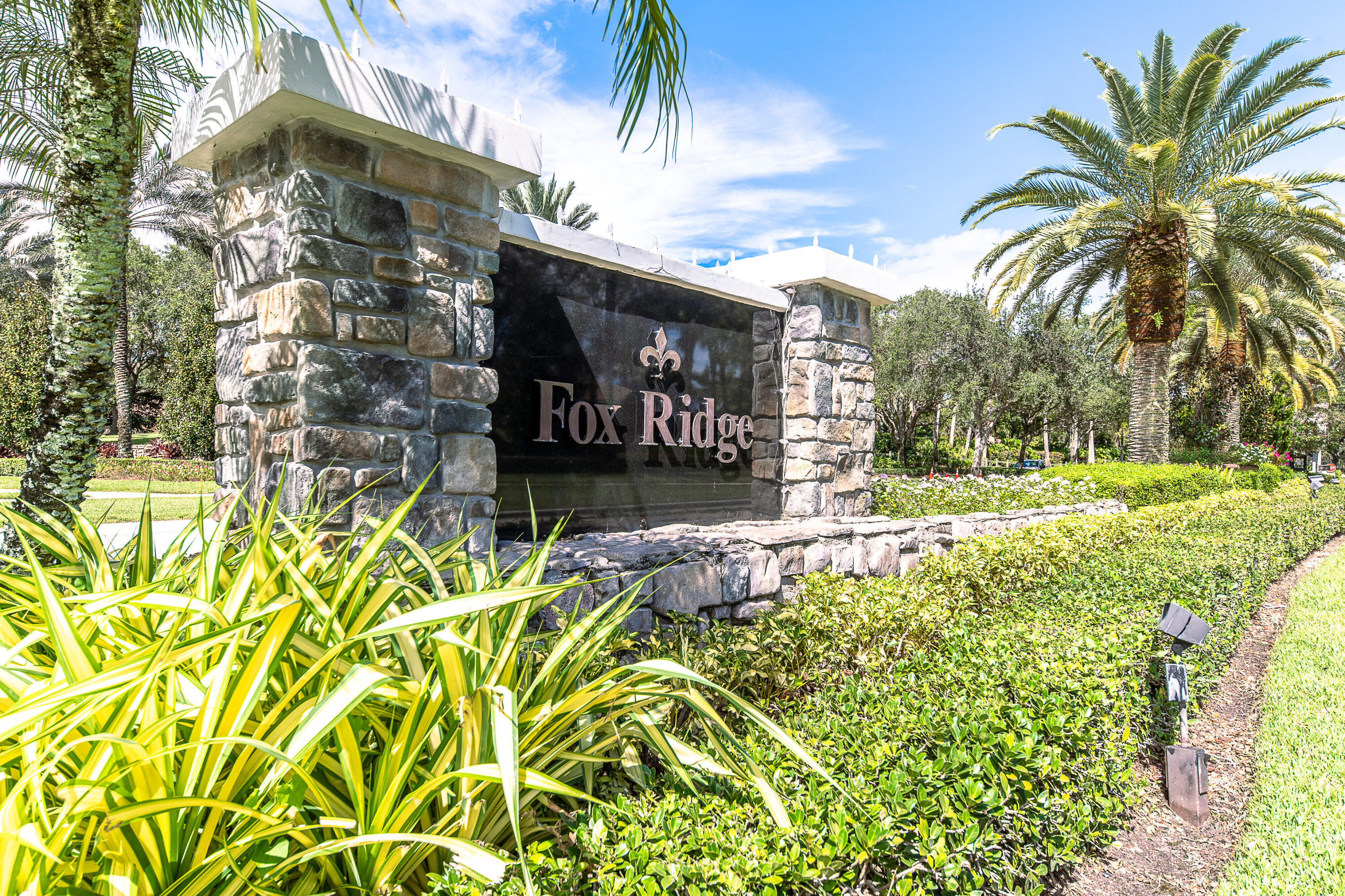 FOX RIDGE - Residential