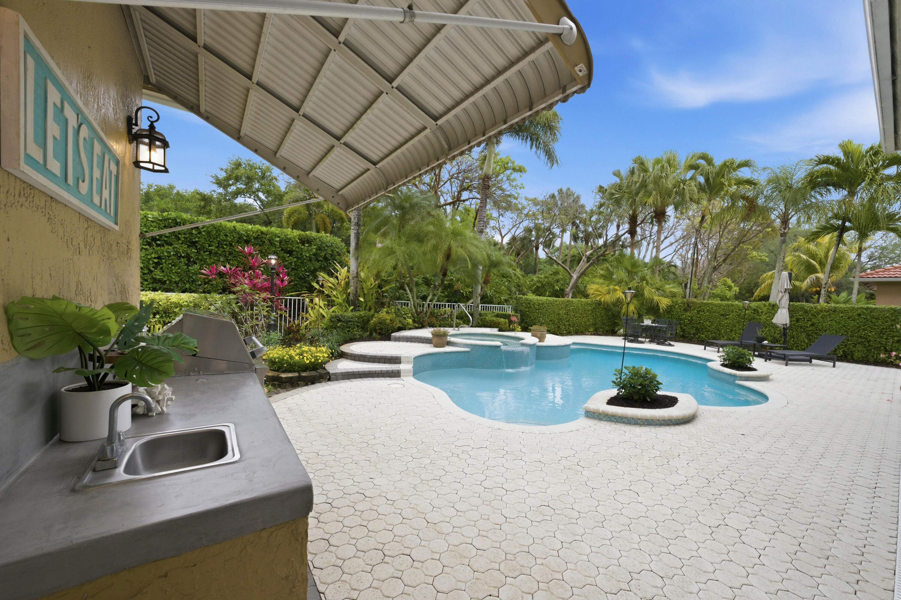 FOX RIDGE - Residential