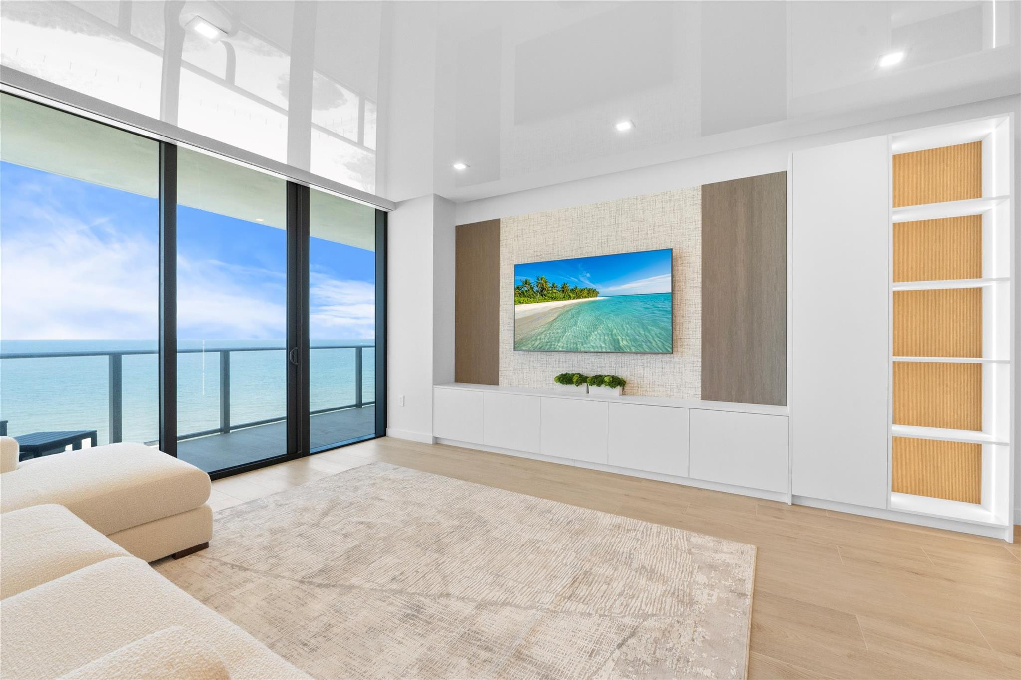 1116 N Ocean Boulevard 904