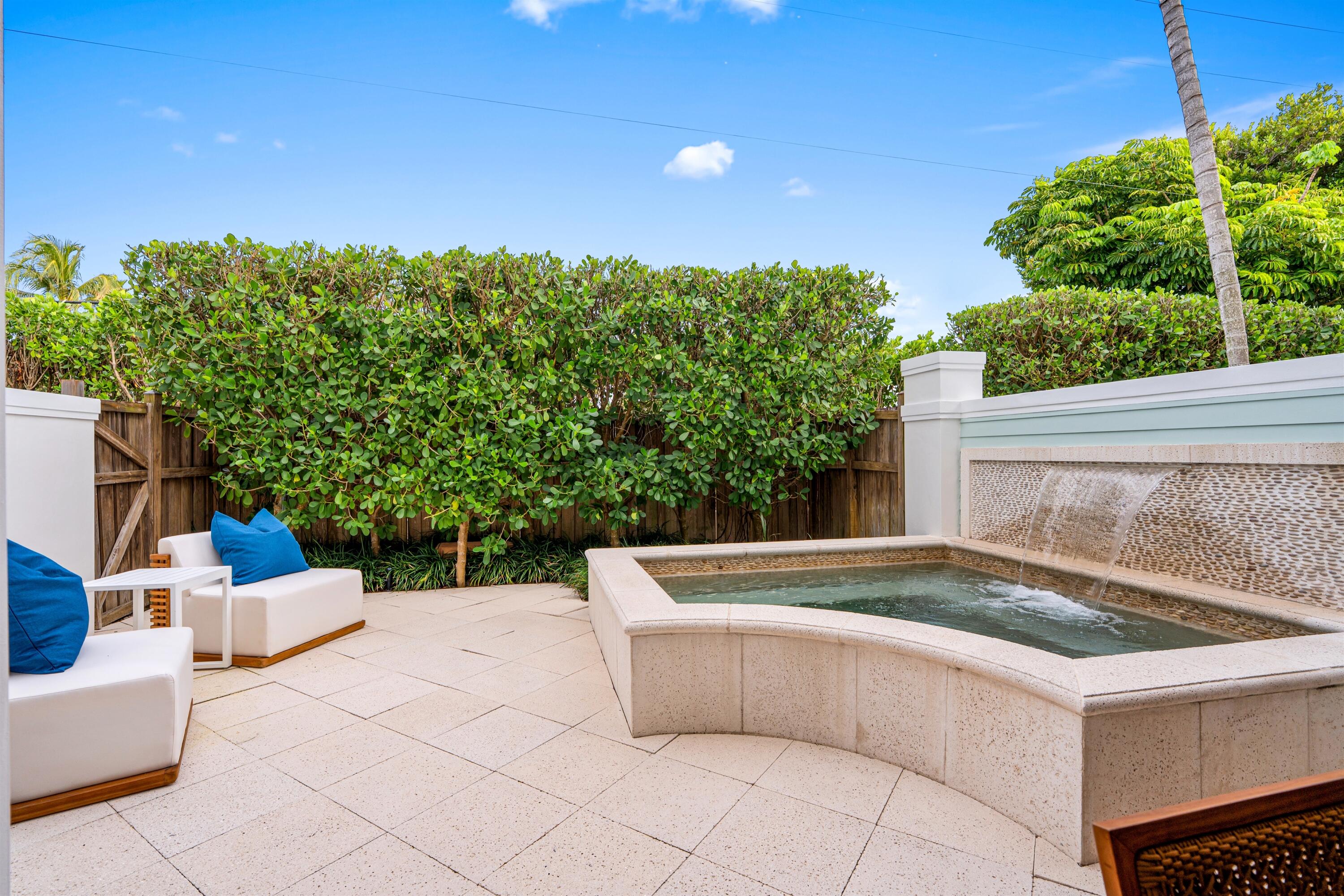 OCEAN BREEZE TOWNHOMES CONDO - Residential