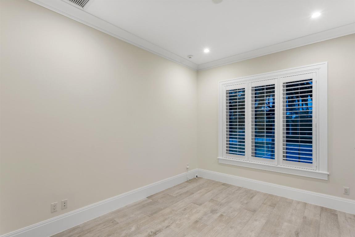 OCEAN BREEZE TOWNHOMES CONDO - Residential