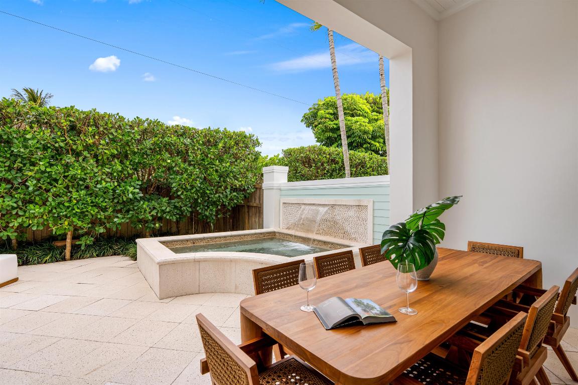 OCEAN BREEZE TOWNHOMES CONDO - Residential