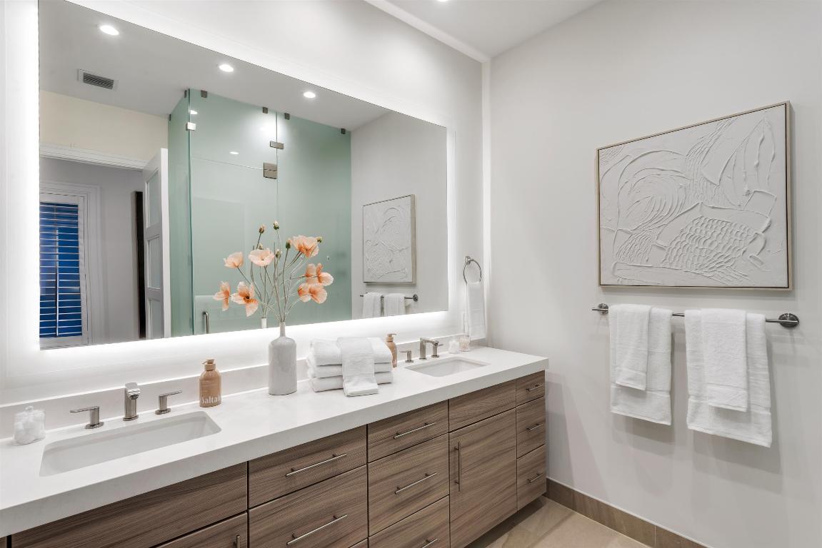 OCEAN BREEZE TOWNHOMES CONDO - Residential