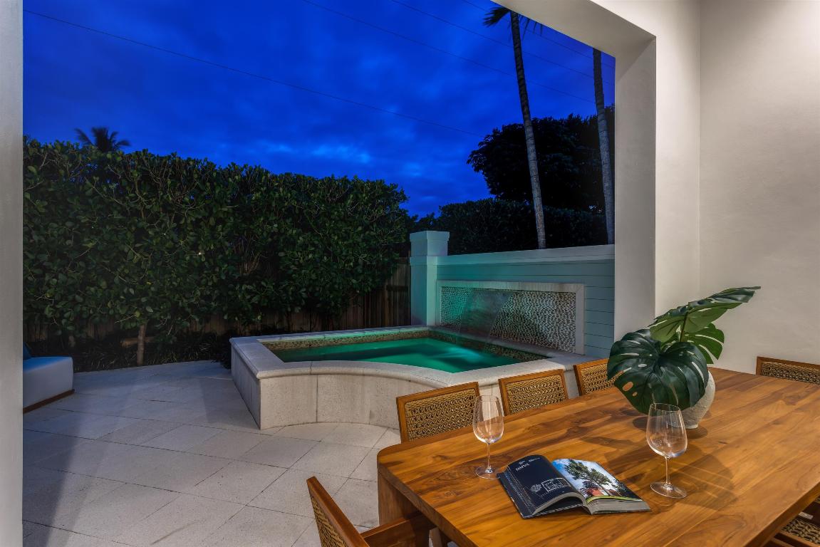 OCEAN BREEZE TOWNHOMES CONDO - Residential