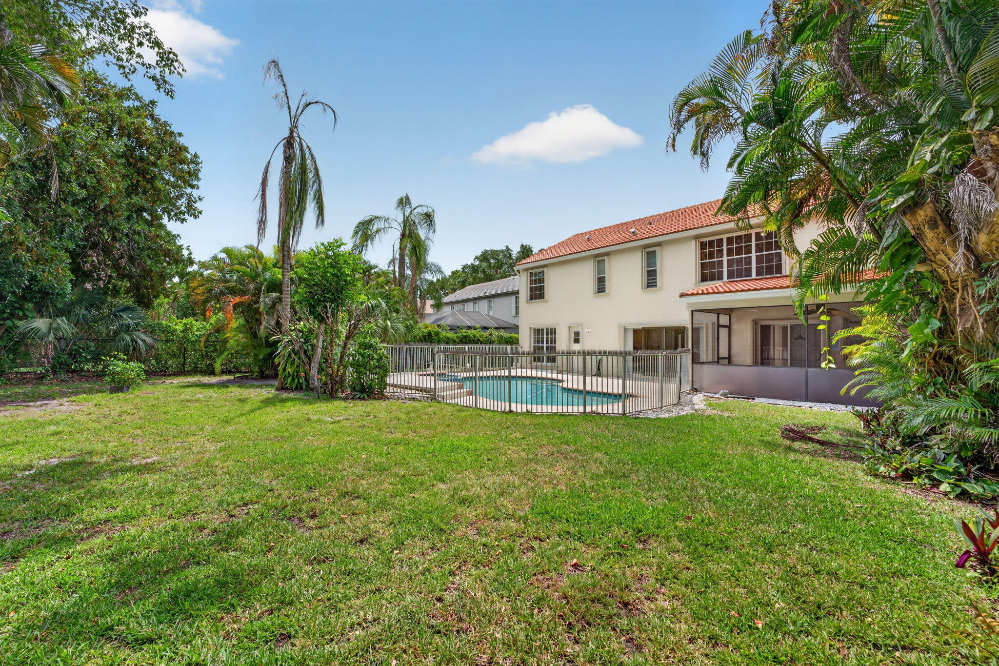 WOODSIDE ESTATES - Residential