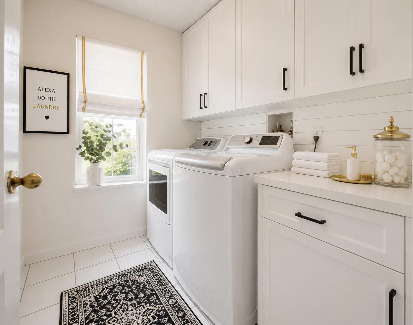 WOODSIDE ESTATES - Residential